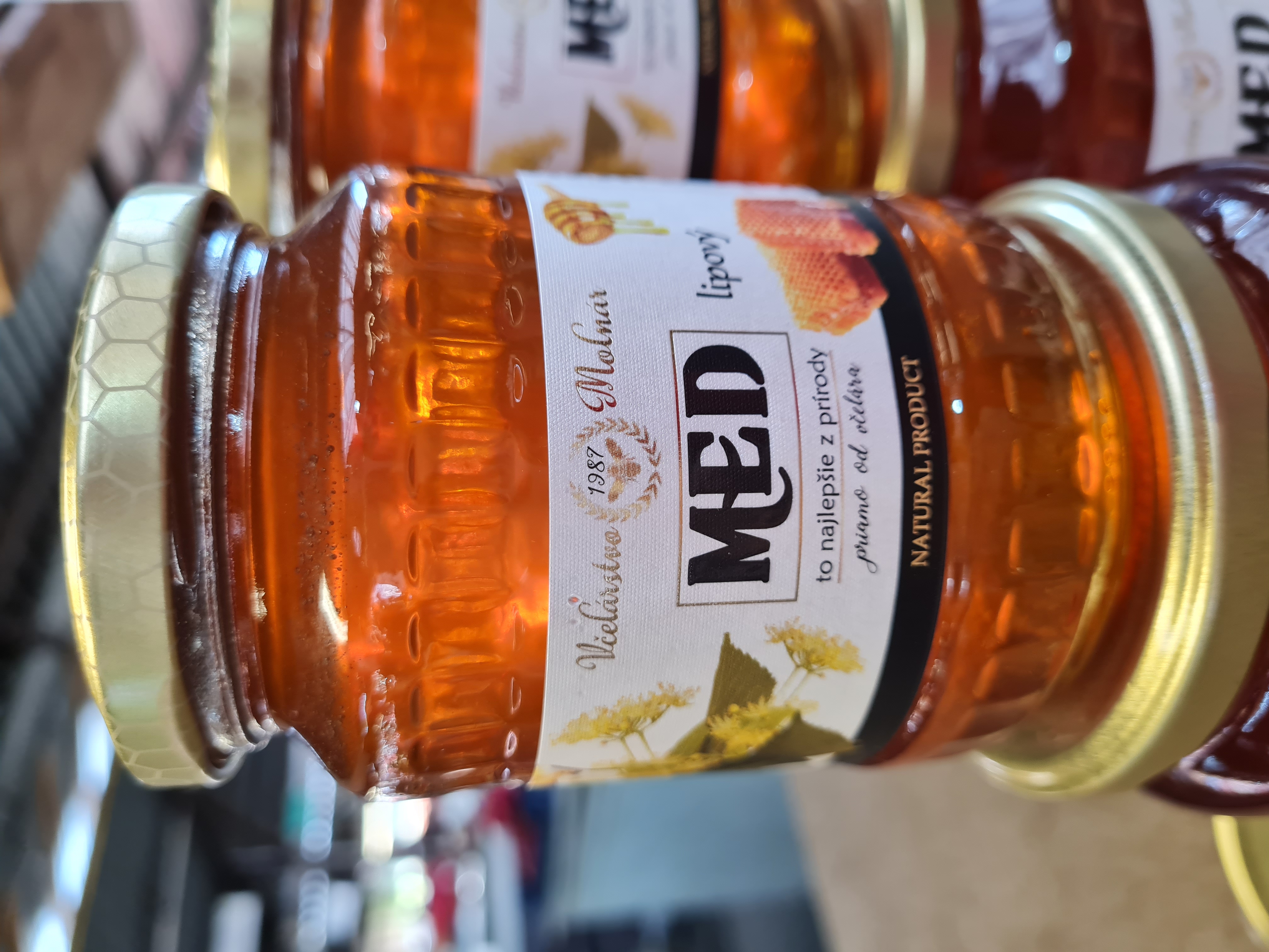 Posilnite imunitu domácim medom alebo propolisom. Na trhovisku Miletičova ich kúpite za výhodné ceny